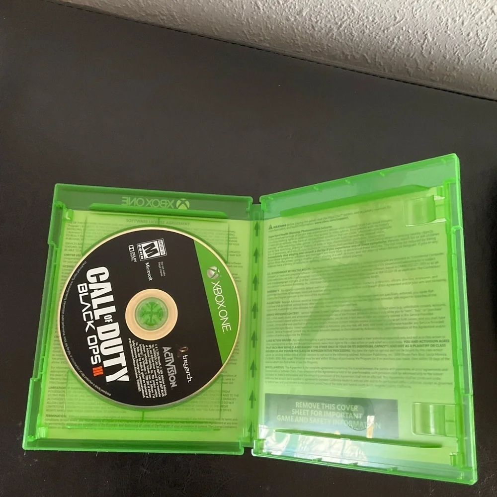 Call of Duty Black Ops III‎ XBOX One Treyarch Activision Video Game Preowned